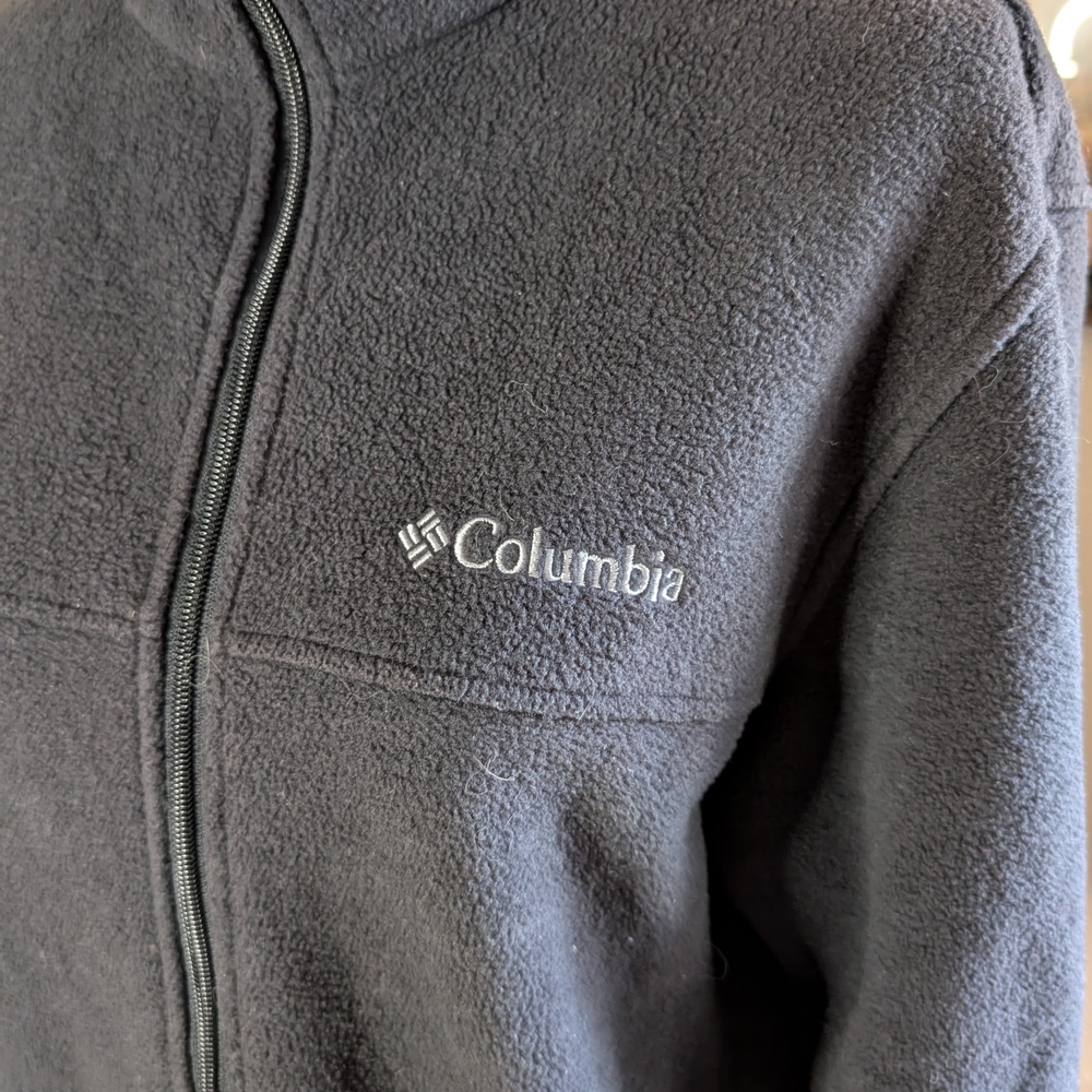 Columbia Gray Fleece Jacket Two Side Zipper Pockets
